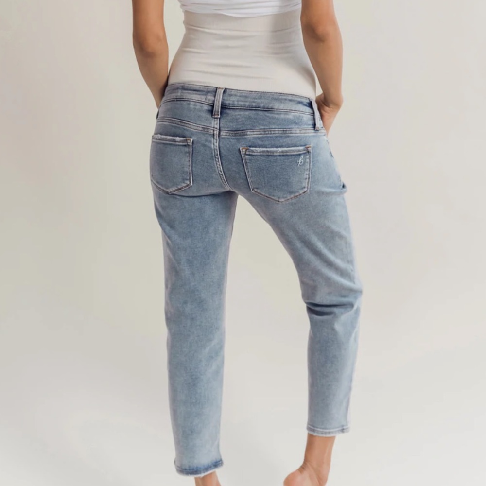 Blanqi maternity straight crop jeans
